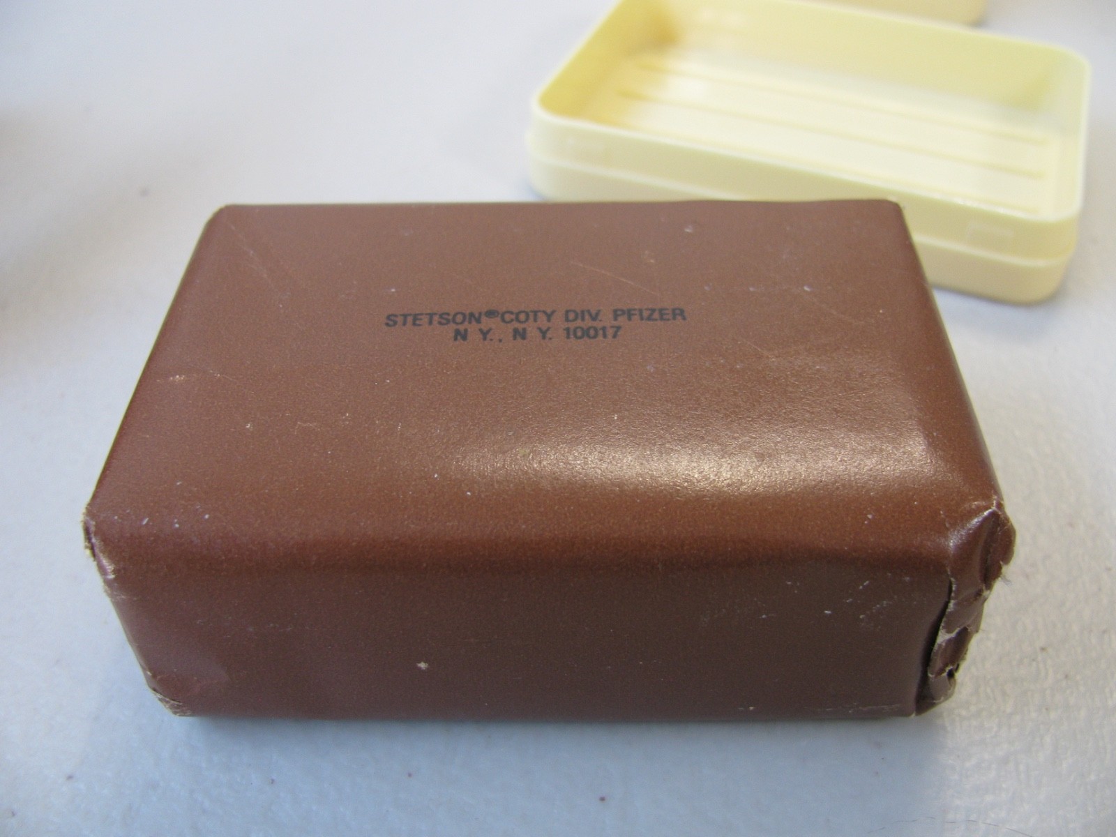 Vintage Stetson by Coty Men’s Deodorant Bath Soap Bar 3.5 Oz Mens W/Travel Case
