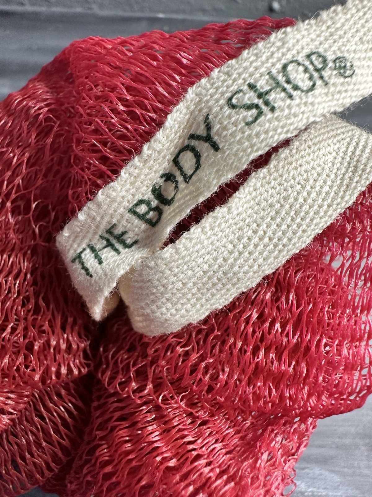 The Body Shop Strawberry Soap And Scrubby With Strawberry Juice 100g/3.5oz. New