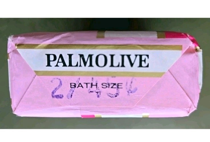 VTG Palmolive Plus Gold Deodorant & Pink Soap 5 Oz Bath Size Lot of 4