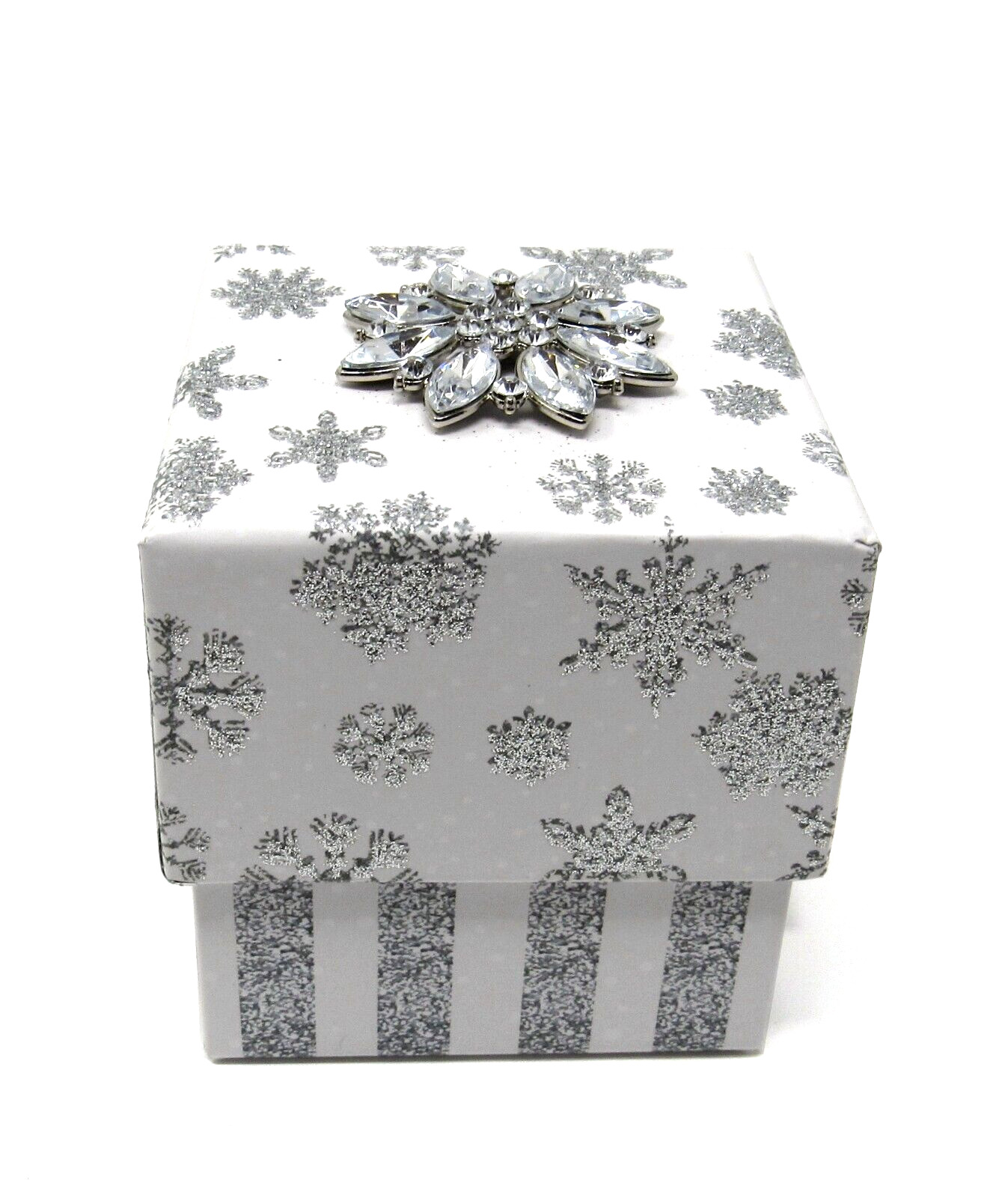 Punch Studio 3.5 oz Cranberry Soap Bar in Snowflake Jewel Music Box 17732 xmas