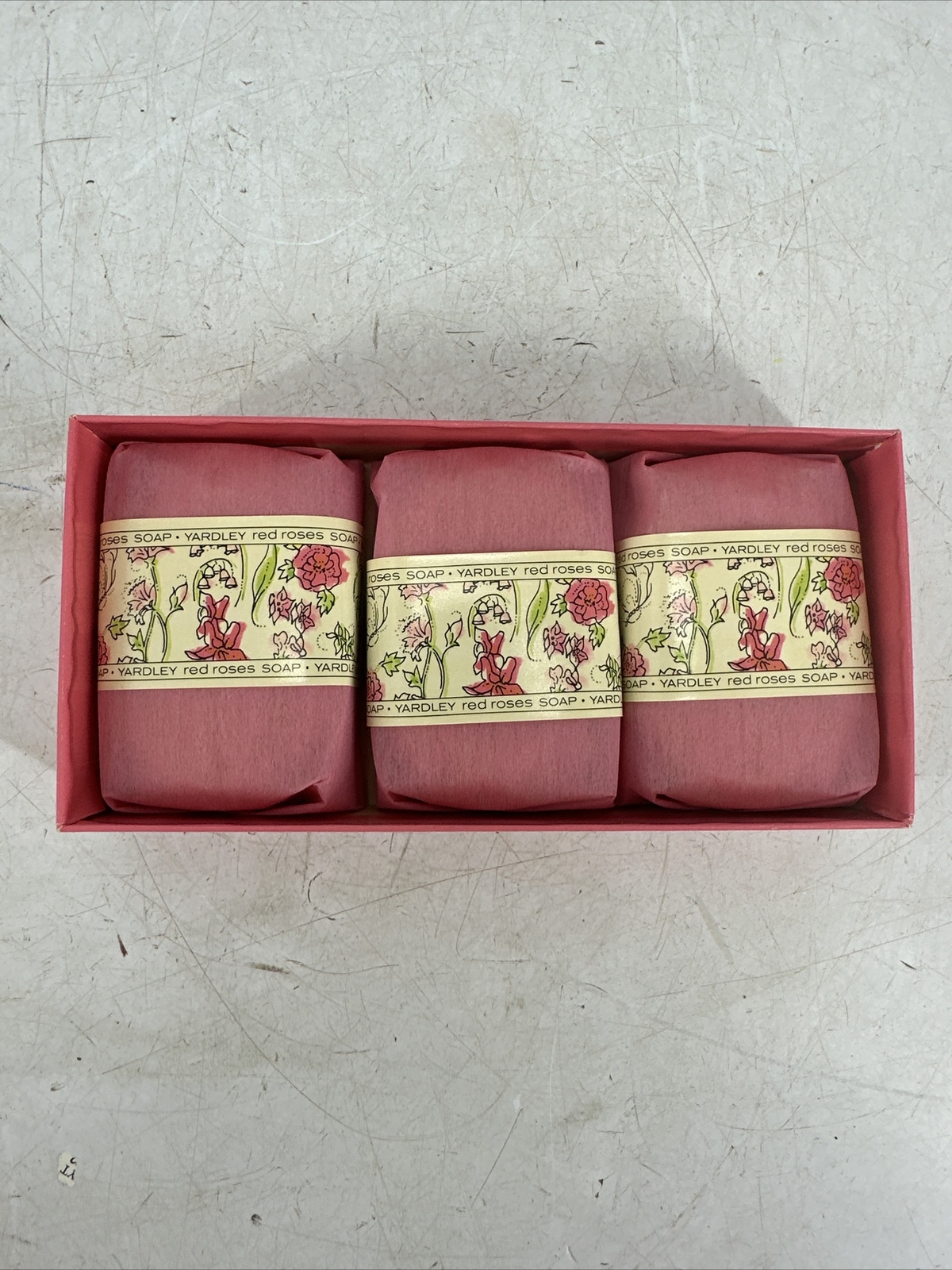 NEW Yardley Red Roses Soaps 3 Cakes 3.0 oz Each 3162