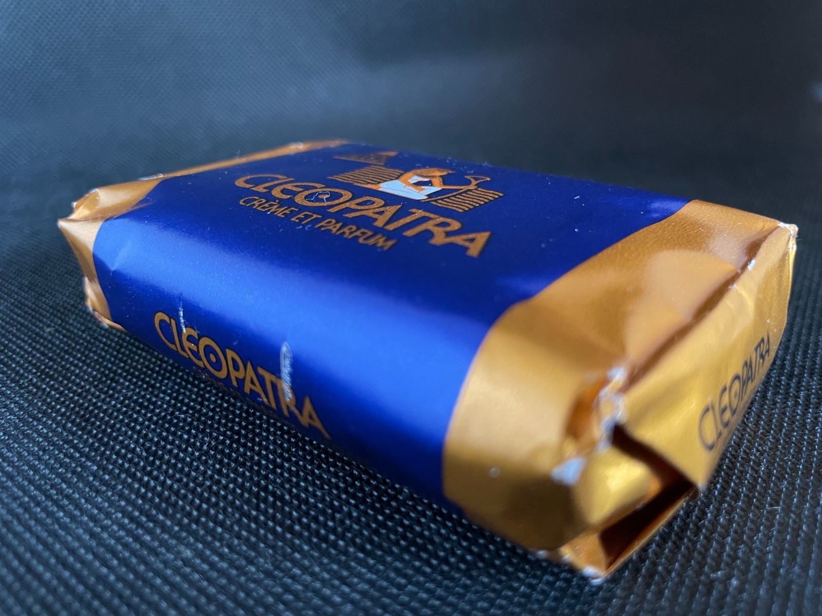 CLEOPATRA Creme et Parfum Soap 120g x3 Colgate Palmolive　Exp 11/25/2026