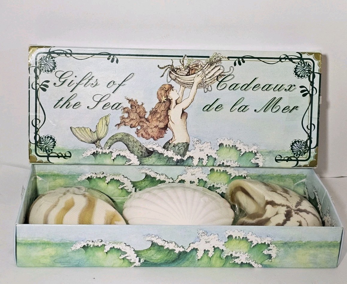 Vintage Caswell Massey Soap Gifts From Sea Seashell w/ Box Almond Scent Mermaid