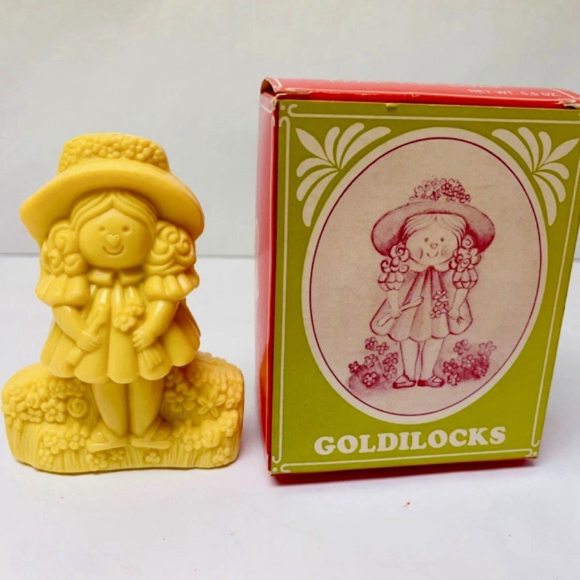 Vintage Goldilocks Play Tub Soap w Box Neiman Marcus Yellow Collectible