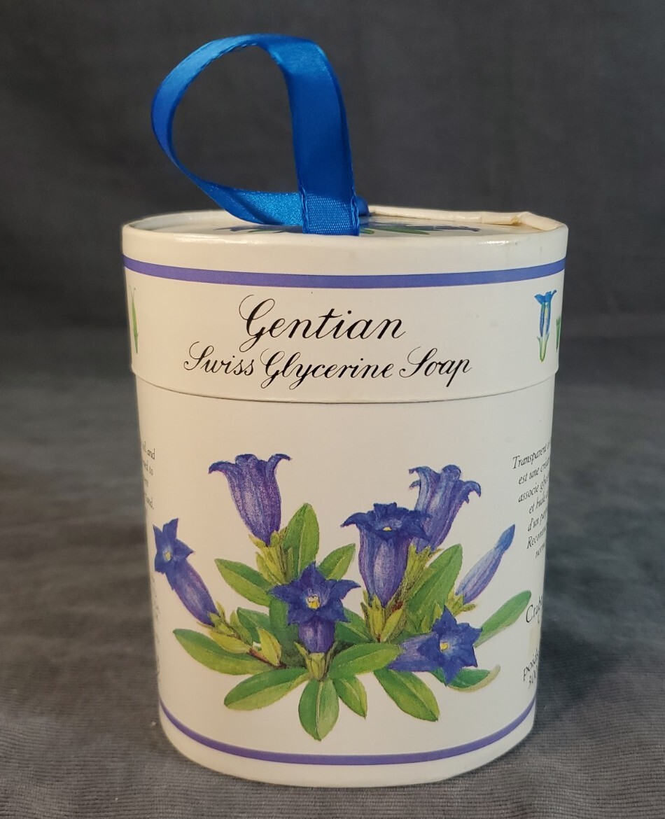 NOS 1984 Crabtree & Evelyn Gentian Swiss Glycerin Soap, 10.5 Oz, 3 x 100gr