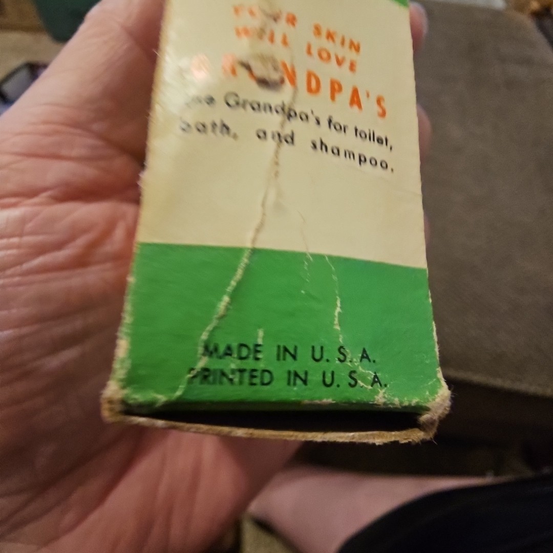 Vintage Grandpa’s Wonder Pine Tar Toilet Soap 4.25 Oz New In Box 1975