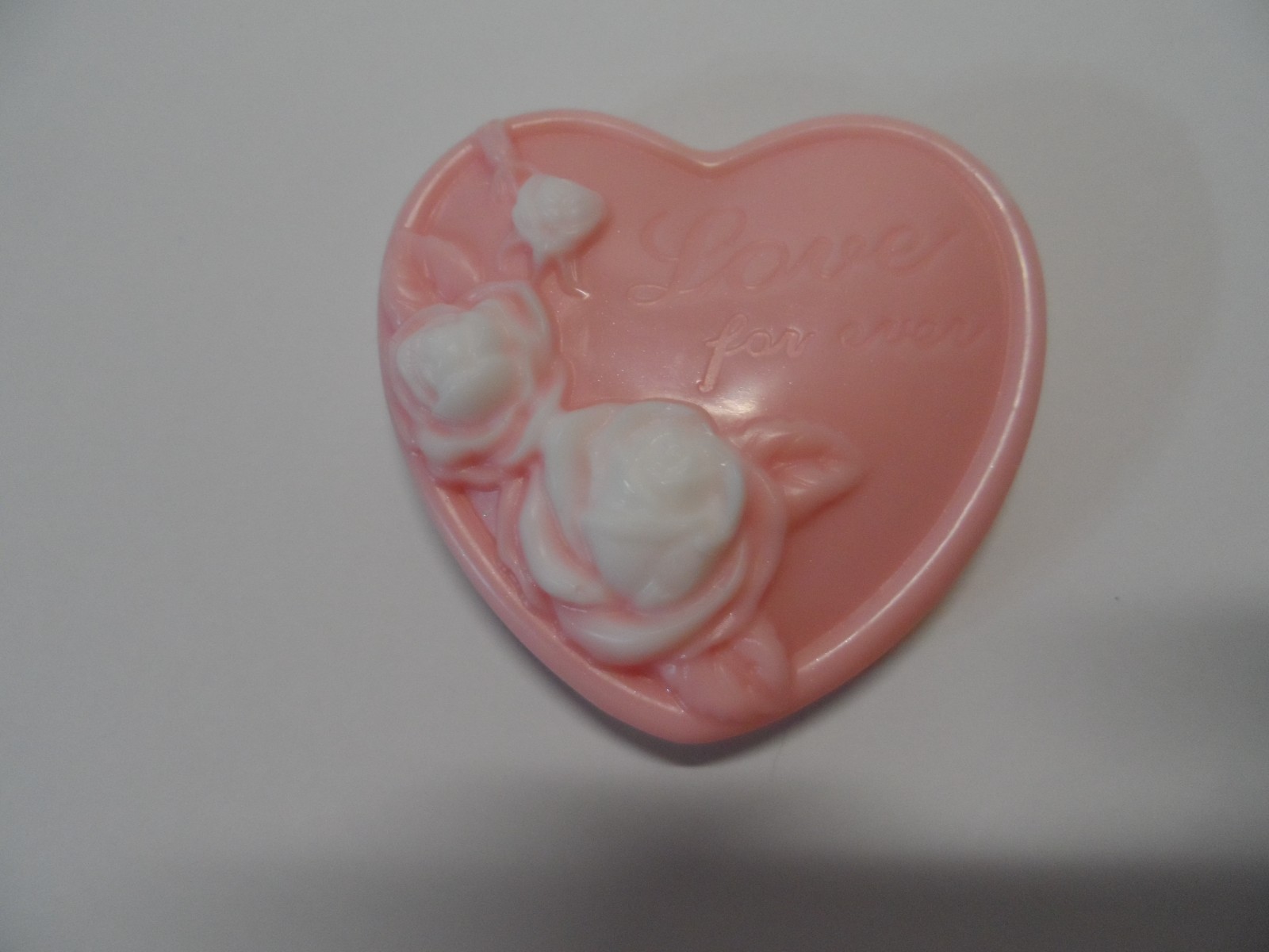 Lot of 2 Roses and Hearts Love Forever Decorative Soaps Pink/White