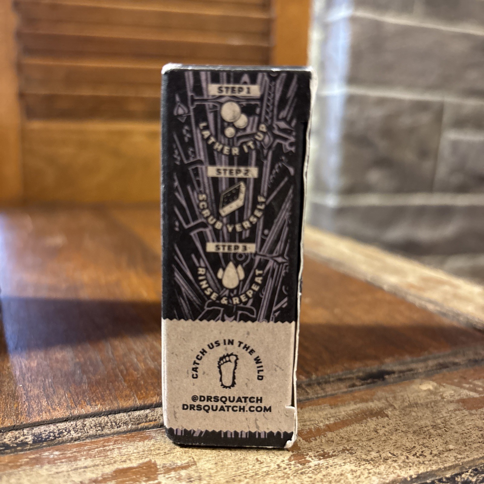 DR. SQUATCH Men’s All Natural Bar Soap – Thousand Sword Scrub – 5oz (NEW)