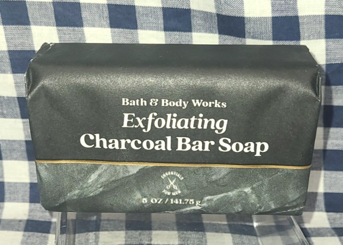 2-Pack ALL NEW Exfoliating CHARCOAL Cleansing Bar Soap 5 oz Bath & Body Works