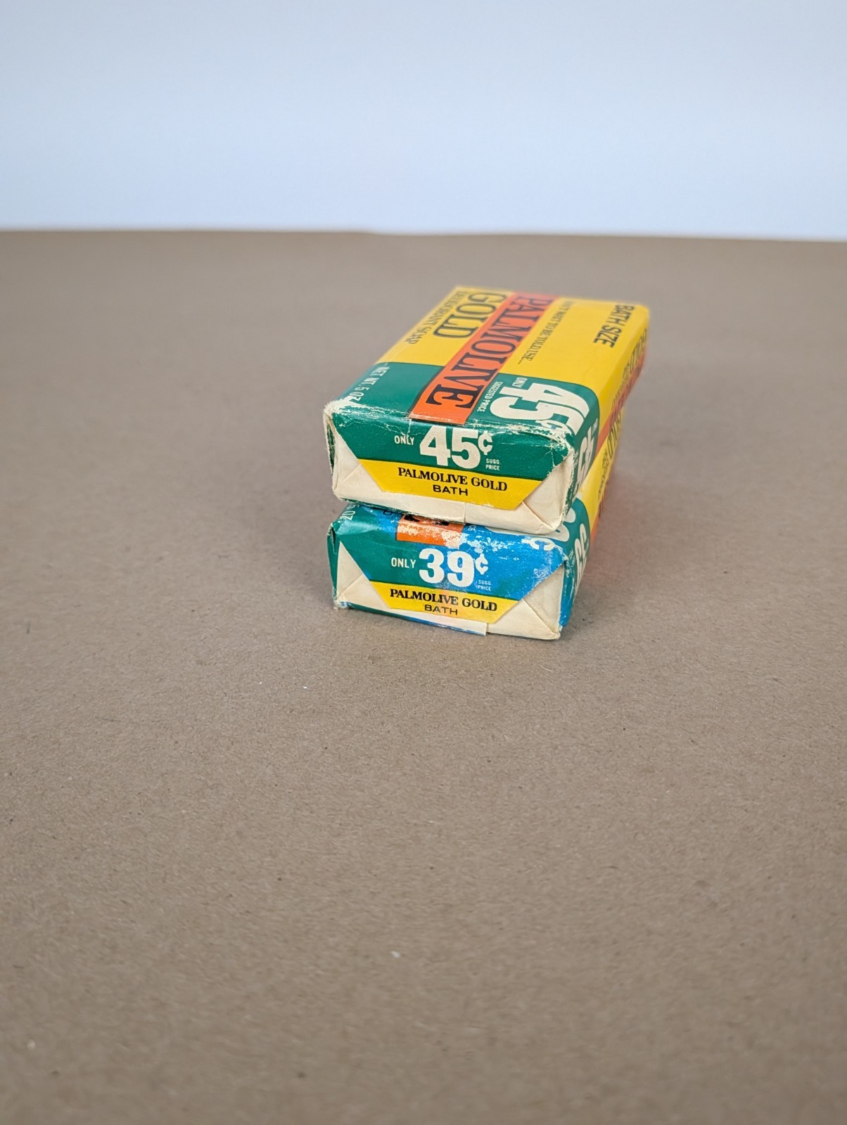 Vintage 70s Palmolive GOLD Deodorant Soap 2 Large Bars 5oz Made in USA Bath Size