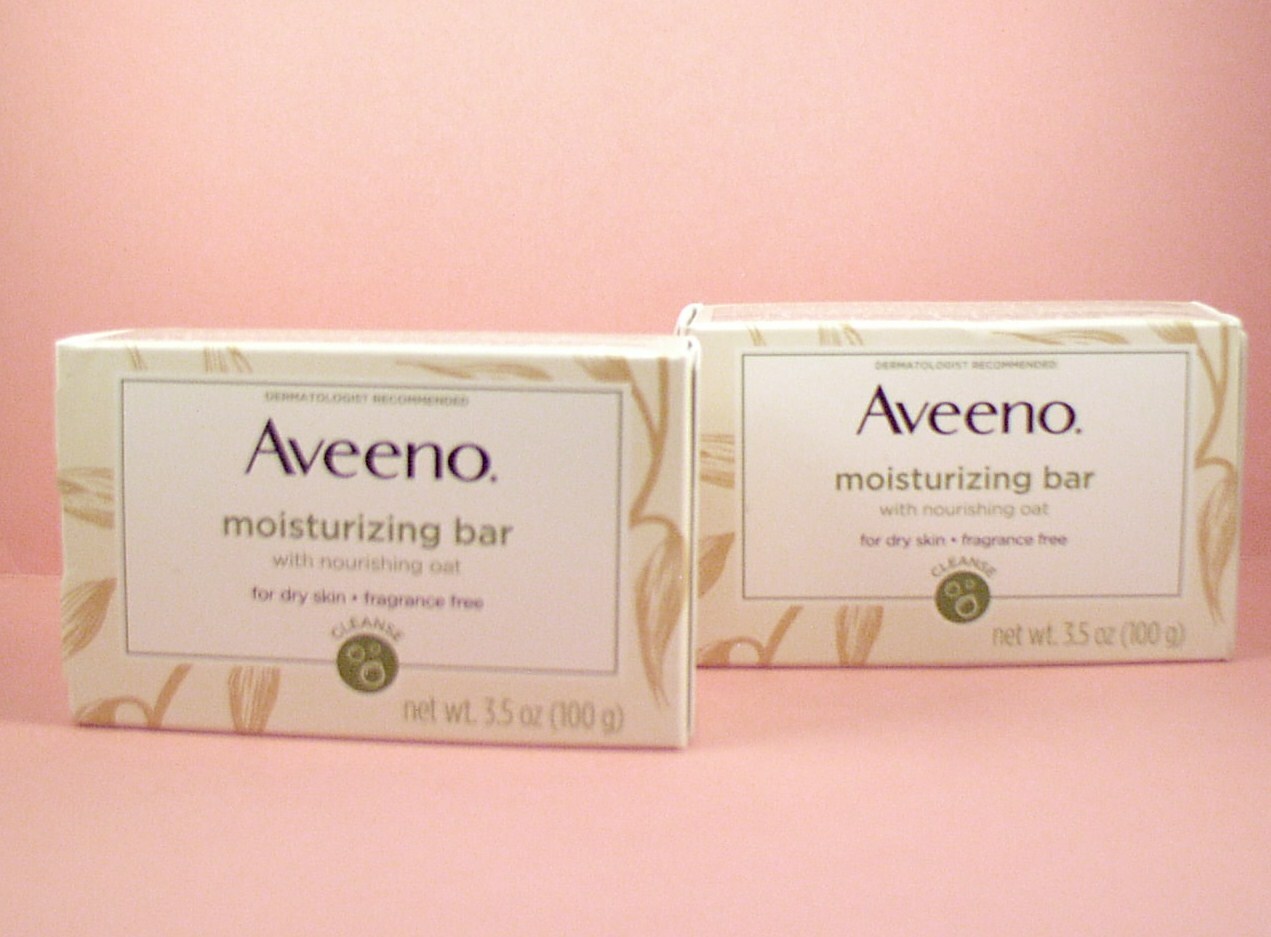 2 Aveeno Moisturizing Bar Soaps w Nourishing Oat for Dry Skin 3.5 oz NEW IN BOX
