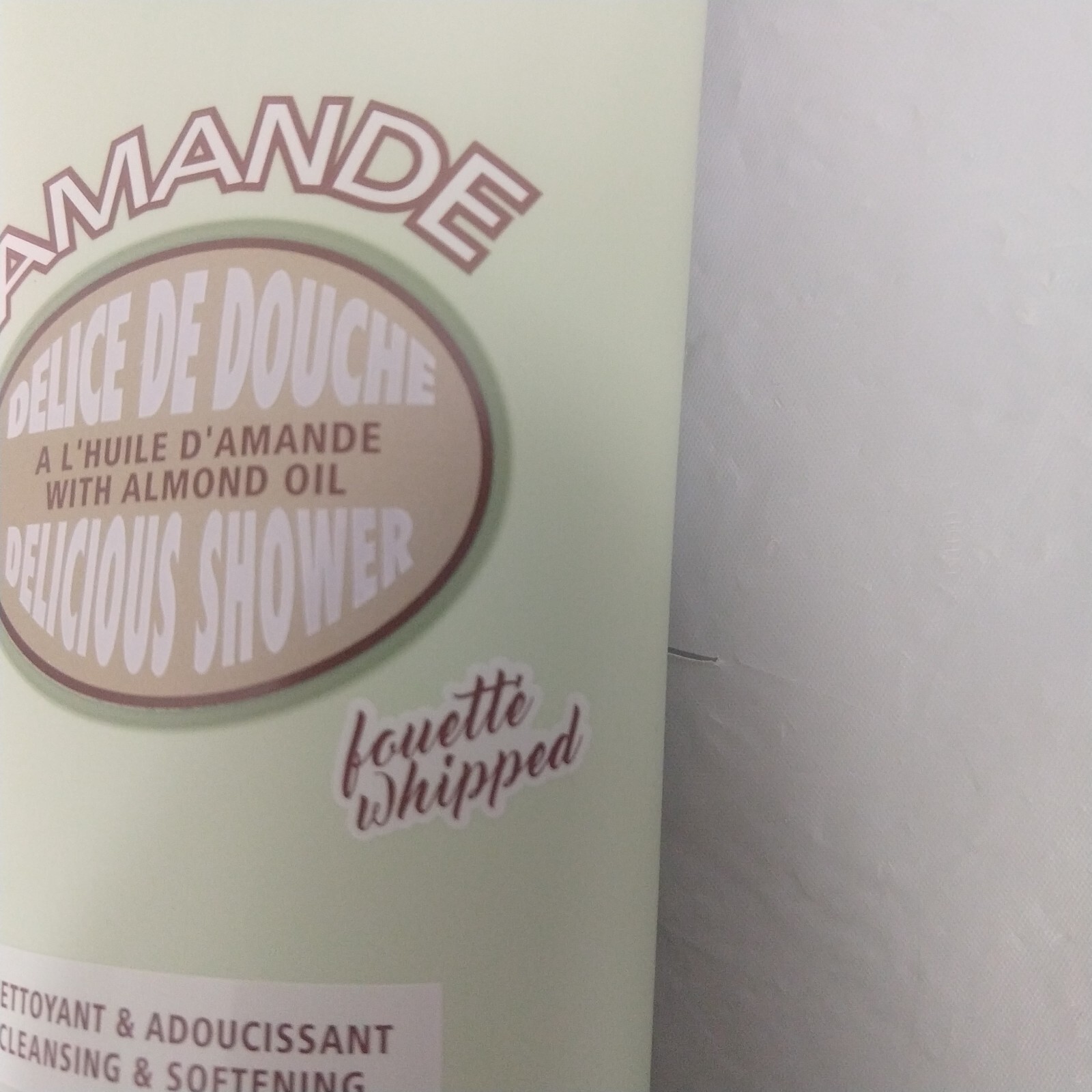 L’Occitane Amande Almond Whipped Shower Cream 4.5oz / 200ml *NEW*