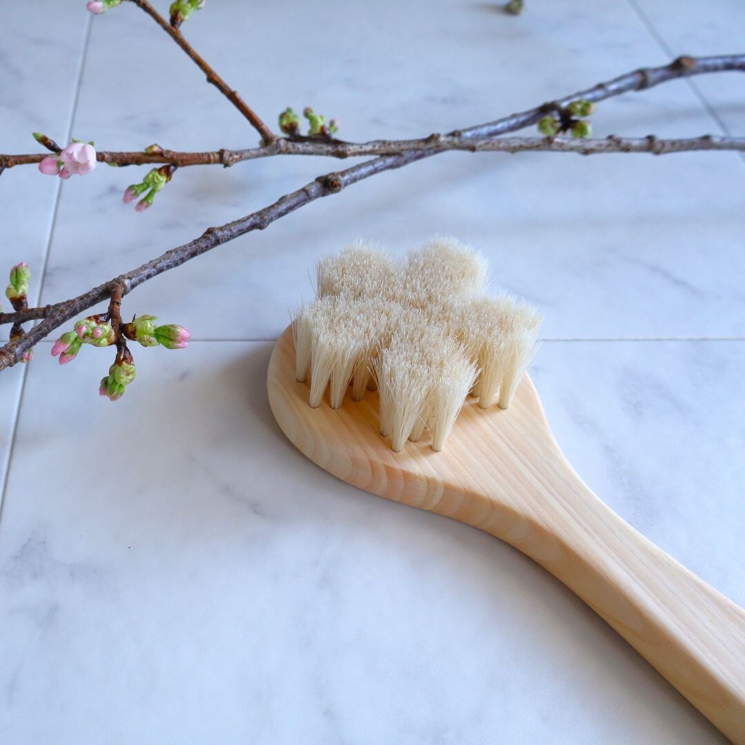 Sakura bath set with Imabari towel, body brush, sakura soap and bath salt