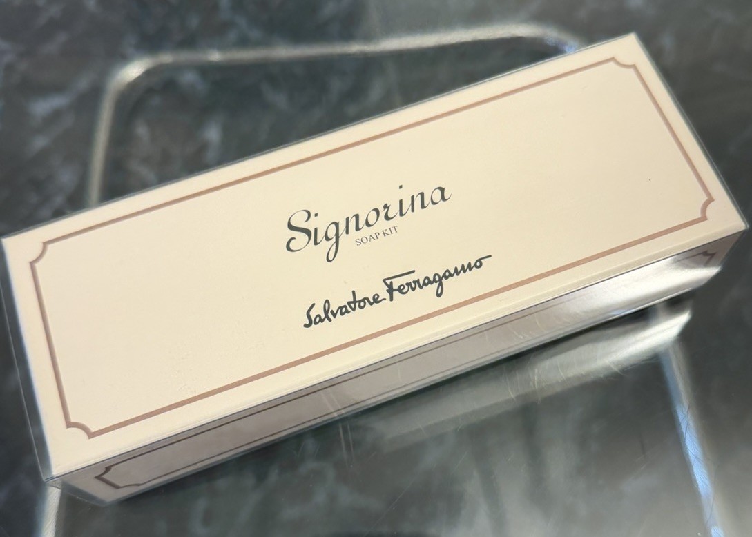 SALVATORE FERRAGAMO Signorina Soap Kit 3 x 1.7oz/50g – New in Box