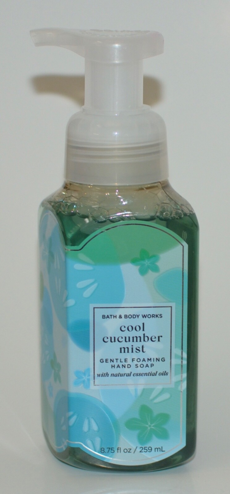 1 NEW BATH & BODY WORKS COOL CUCUMBER MIST GENTLE FOAMING HAND SOAP WASH 8.75 OZ