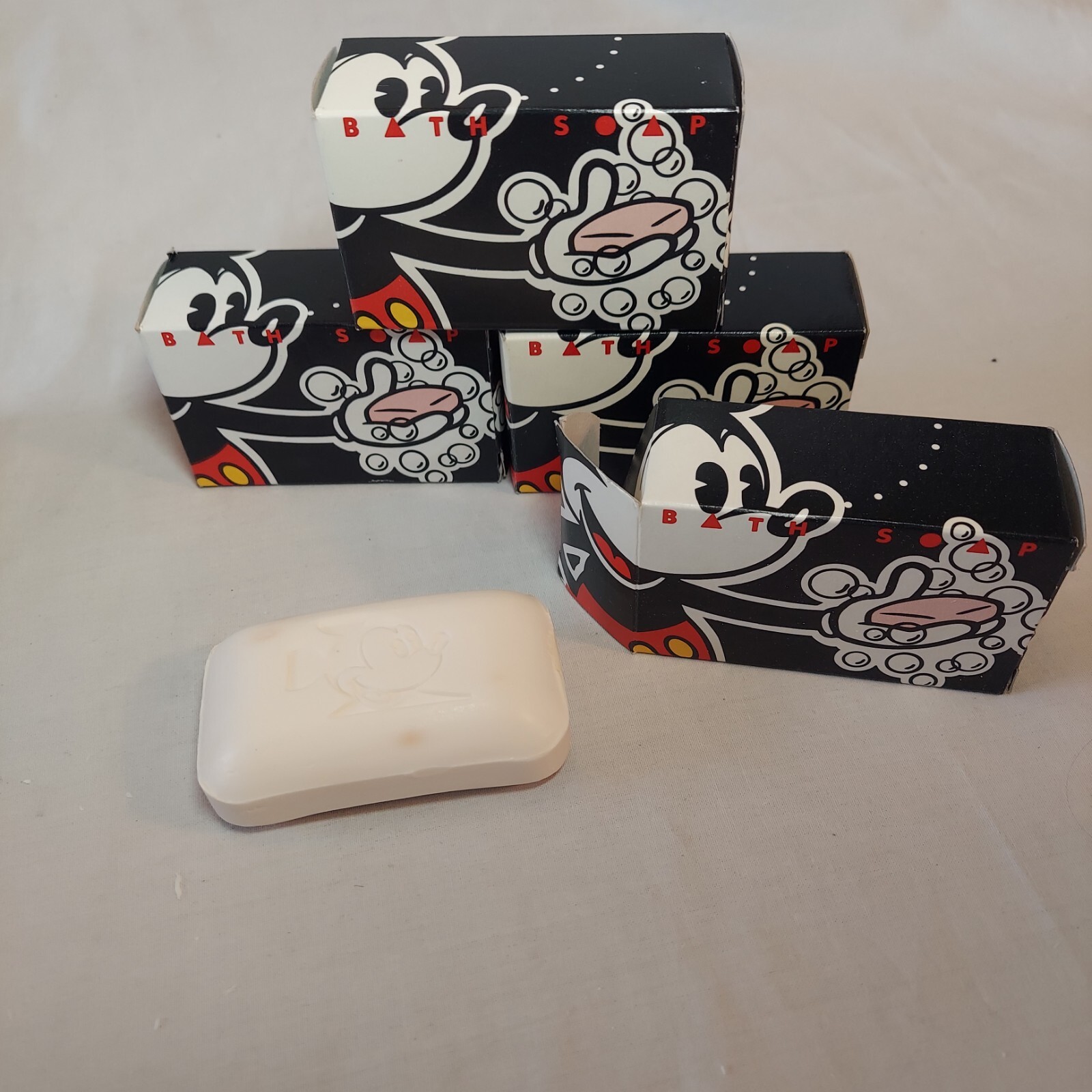 Walt Disney Resort Mickey Mouse Bath 3oz., Facial 1.25oz. Bar Soap 1955 4 Each