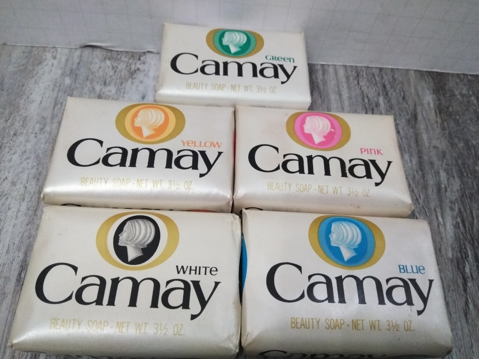 N.O.S. Camay Beauty Bar Gentle Soap White, blue, green, yellow, pink 3.5 oz- 5pk