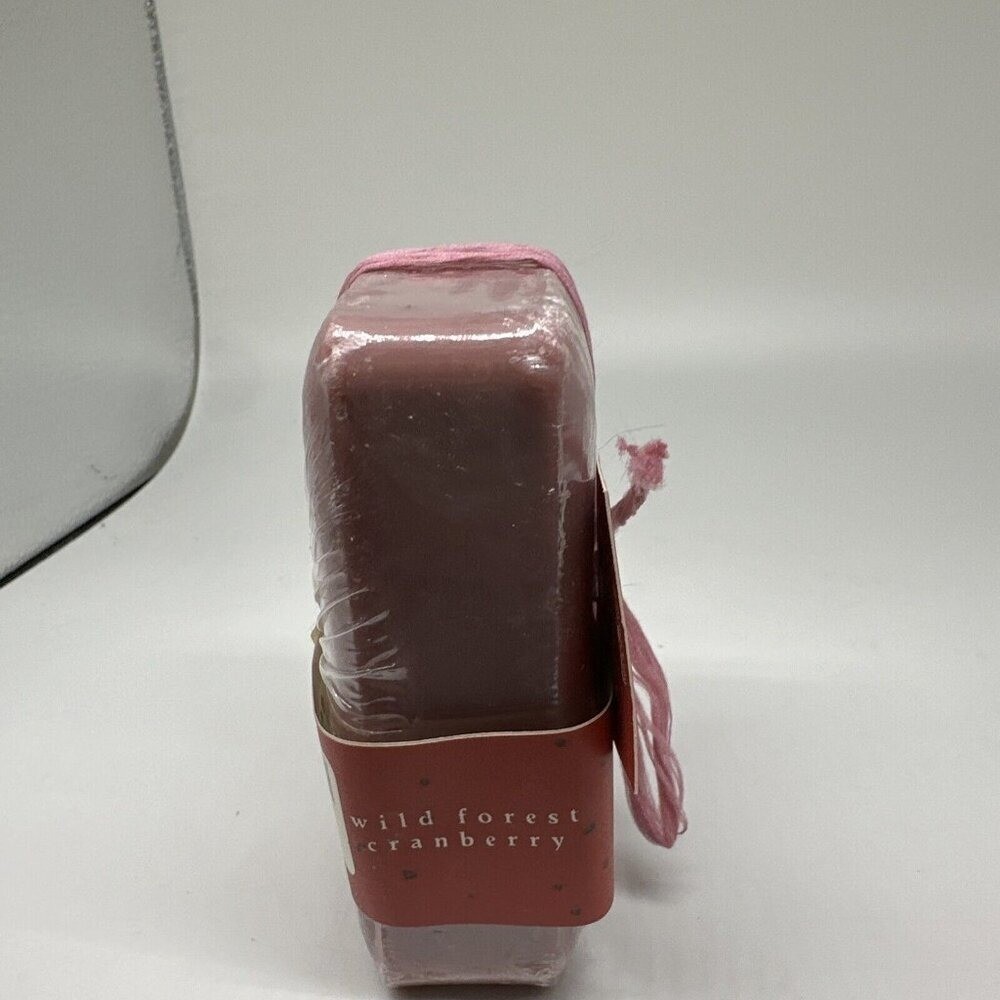 Bath & Body Works Wild Forest Cranberry Soap Bar Full Size 6oz/170g discontinued