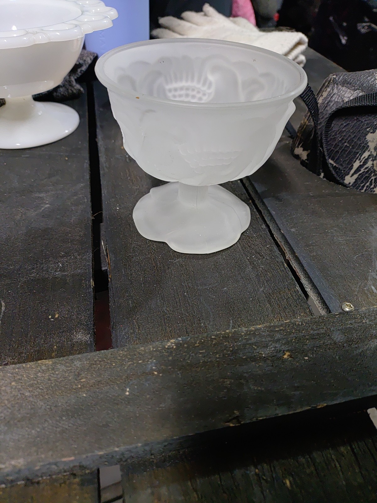 1979 Avon Flowerfrost Collection Sherbert Glass holder – Flowerfrost Strawberry
