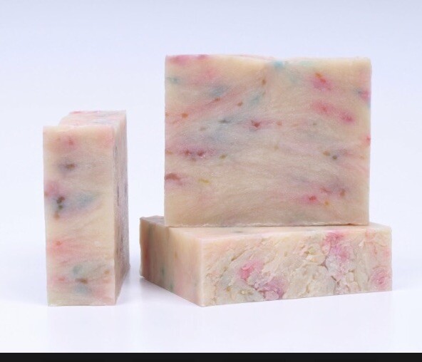 HANDMADE VEGAN, ORGANIC, ALL NATURAL & POPULAR FRAGRANCE SOAP 3.5oz – 4.6oz