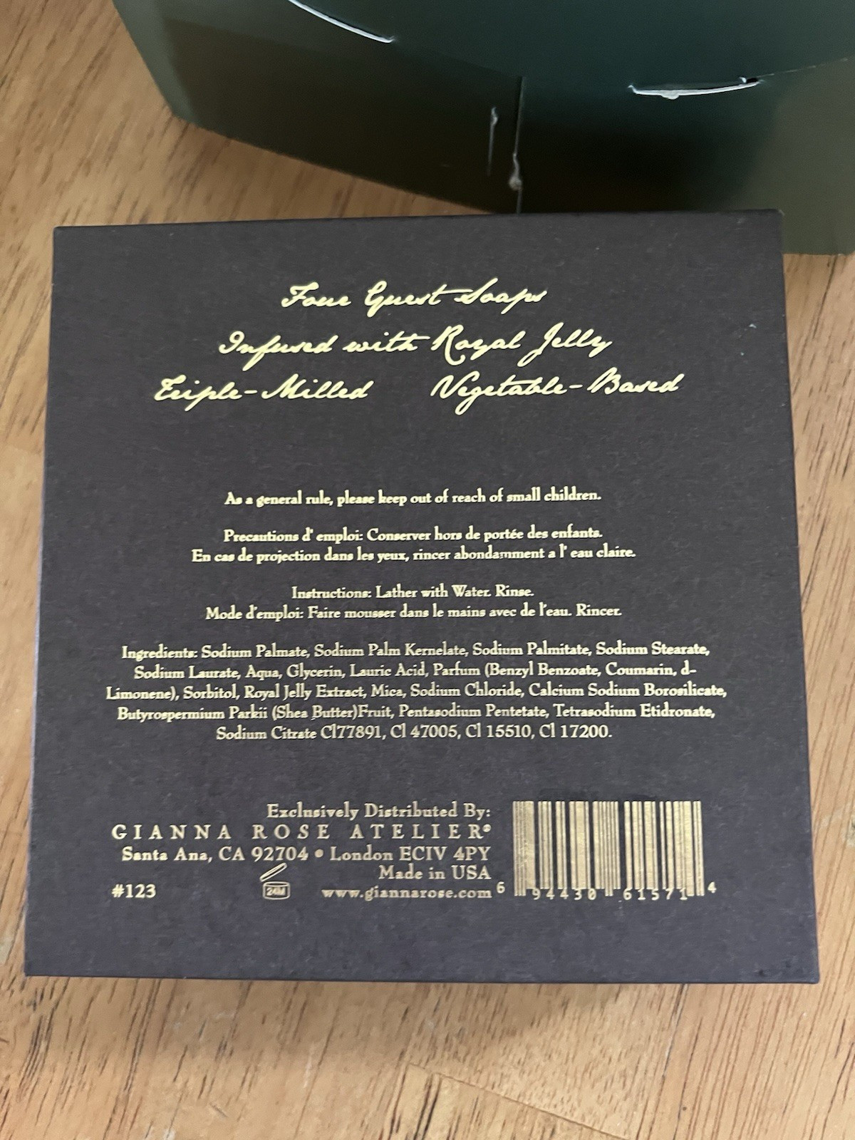 GIANNA ROSE ATELIER R0YAL JELLY FRENCH MILLED SOAP BEES AND BEE HAND TOWEL