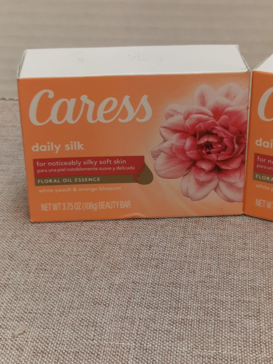 2 Bars Caress Daily Silk Bar Soap White Peach and Orange Blossom Scent 3.75 oz