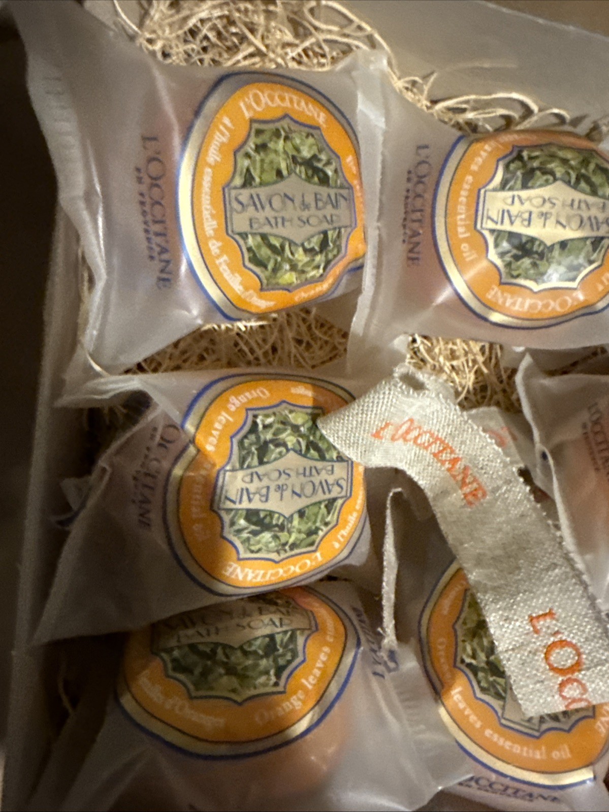 L OCCITANE ORANGE LEAVES ESSENTIAL OIL SOAP BARS 8 BARS 1.7oz EACH SLD PACKAGE