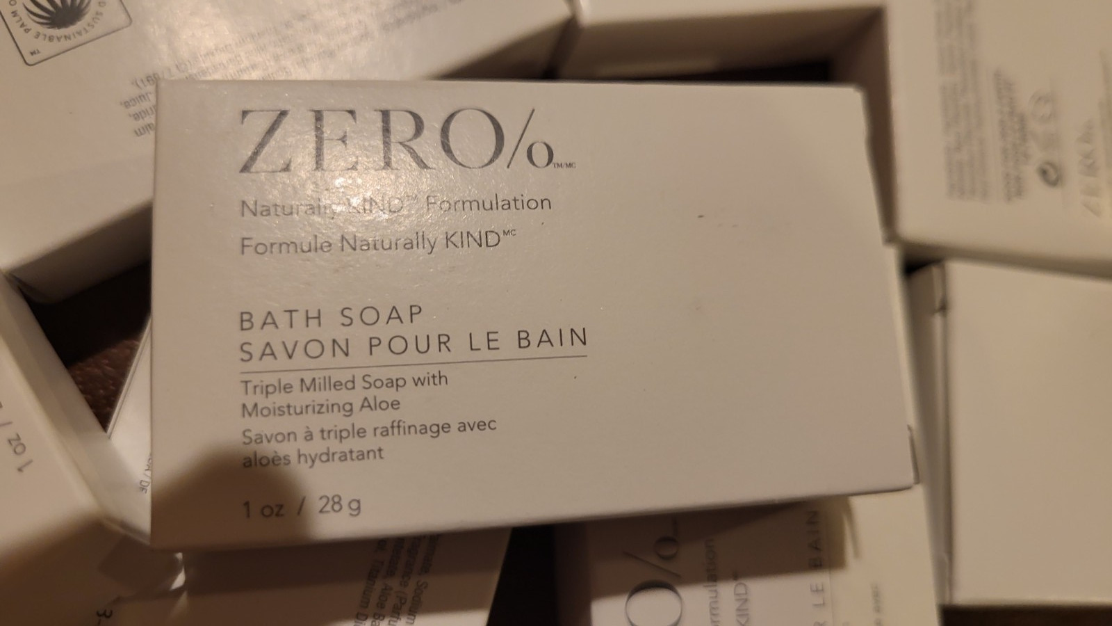 100 Pcs bars of ZERO % Gilchrist & Soames 1oz KIND Bath Soap Triple Milled Aloe