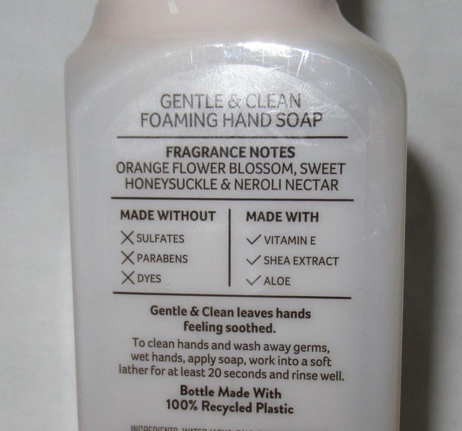Bath & Body Works Gentle & Clean Foaming Hand Soap Set of 2 BACKYARD HONEYSUCKLE