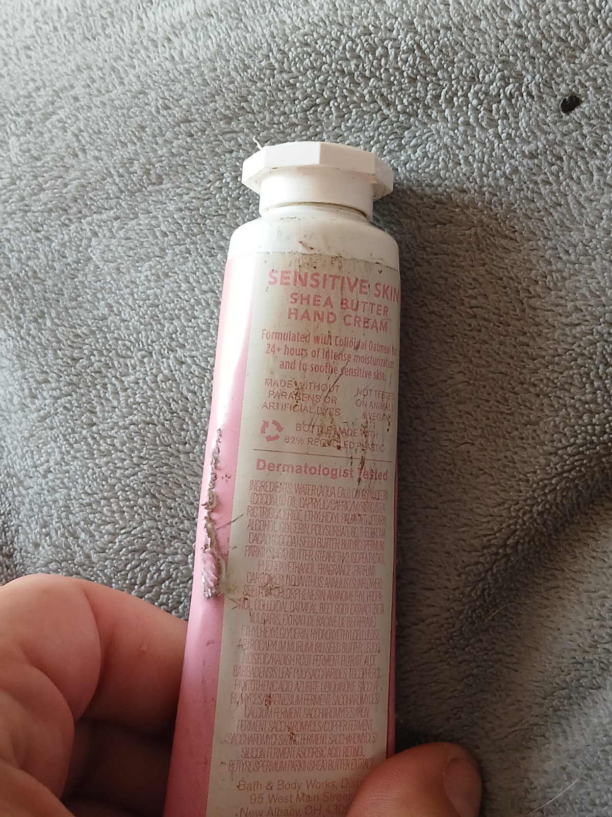 dmg Bath & Body Works Sensitive Skin Colloidal Oatmeal shea butter Hand Cream 1o