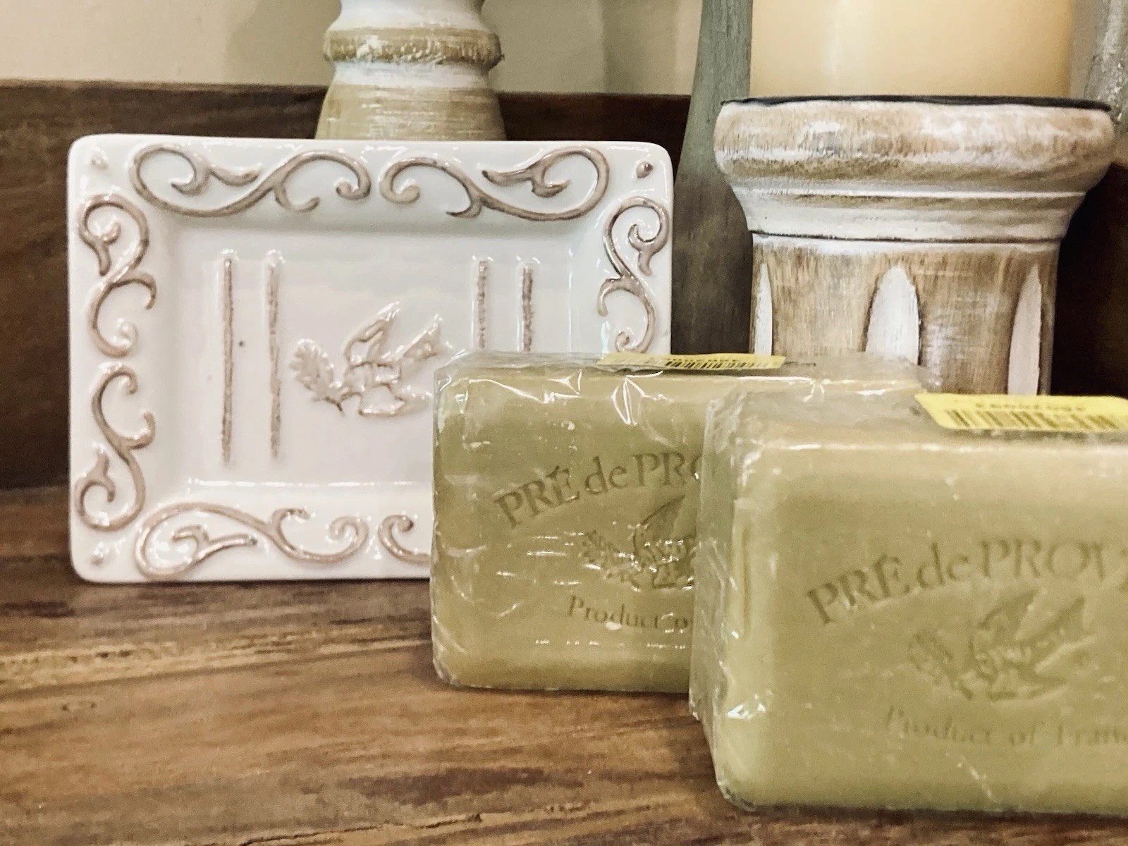 NEW IN PACKAGE PRE DE PROVENCE SOAP DISH & 2 BARS VERBENA SCENTED BAR SOAP