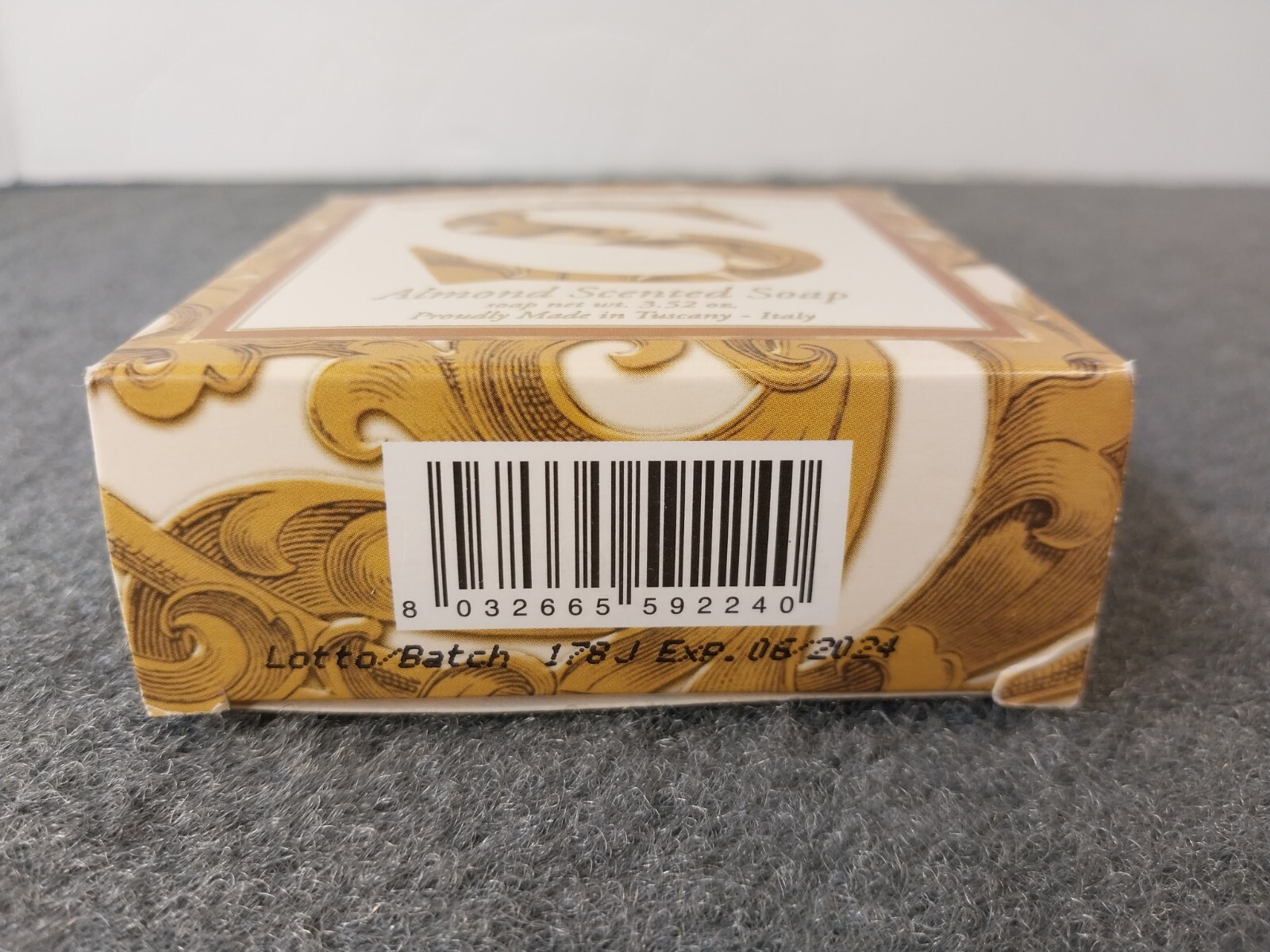 Saponificio Artigianale Fiorentino Almond Scented Soap 3.52 oz Round Bar “S”