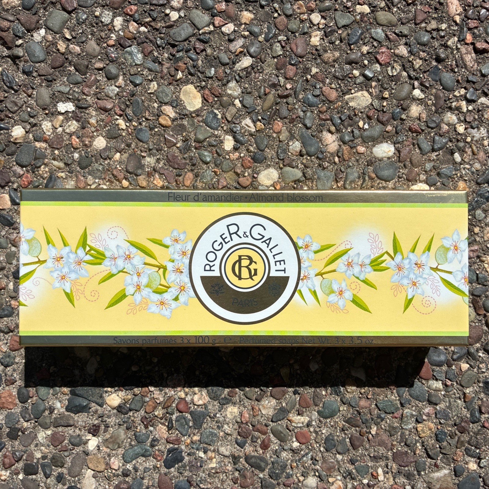 Roger & Gallet Paris Almond Blossom Perfumed Soaps Box 3 – 3.5oz New