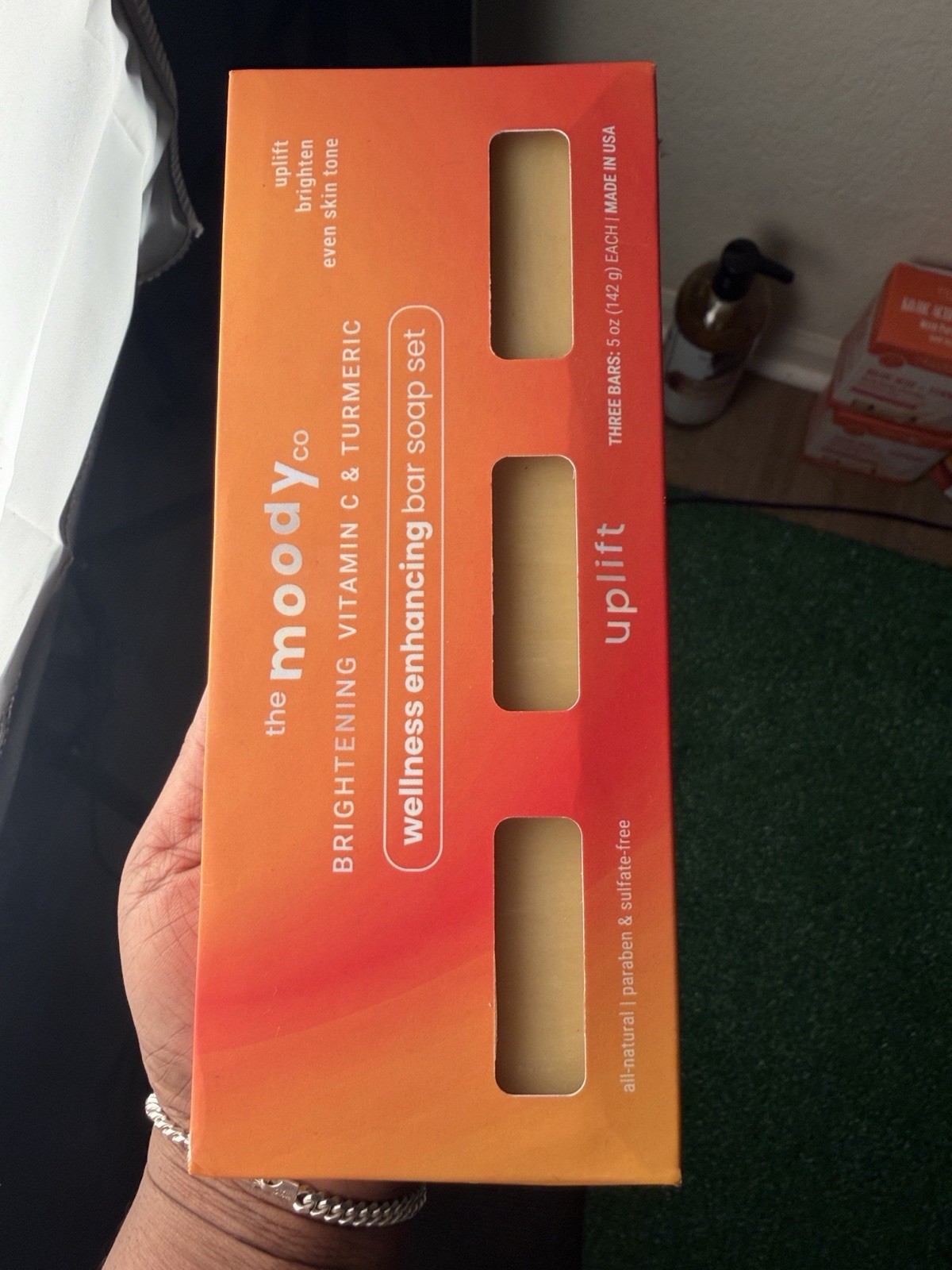 Rashely Vitamin C Soap Brightening, Anti-Aging, Dark Spot Reduction