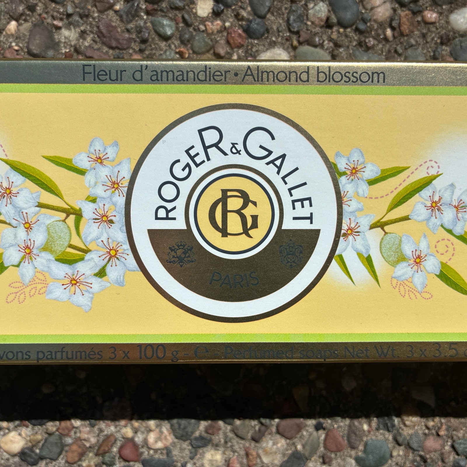 Roger & Gallet Paris Almond Blossom Perfumed Soaps Box 3 – 3.5oz New