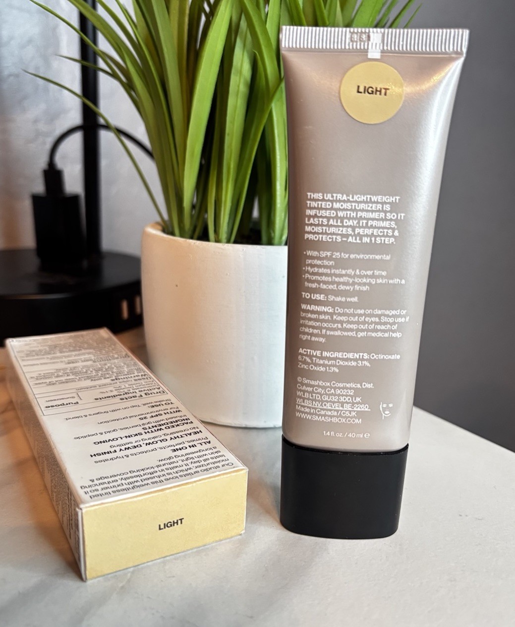 SmashBox Halo Healthy Glow All-In-One Tinted Moisturizer- Light 1.4 oz New