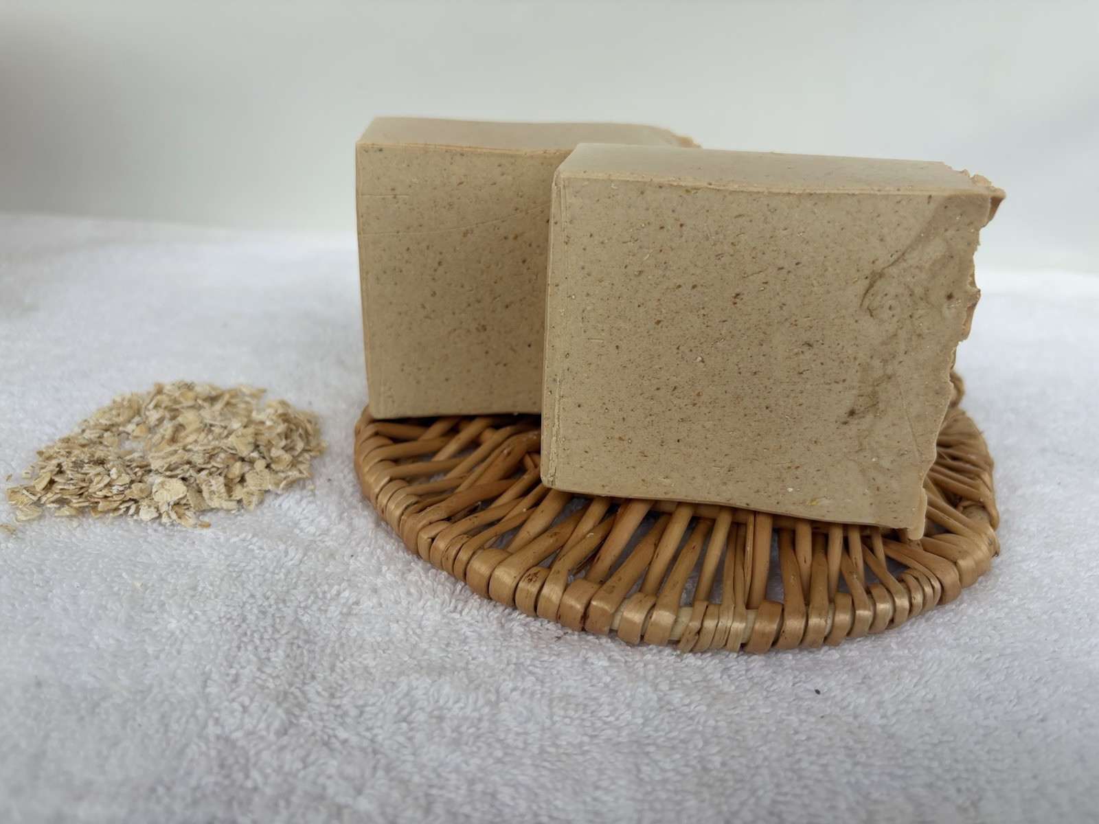 Handmade soap made with goat’s milk, oats and honey Cold saponification 6 onz