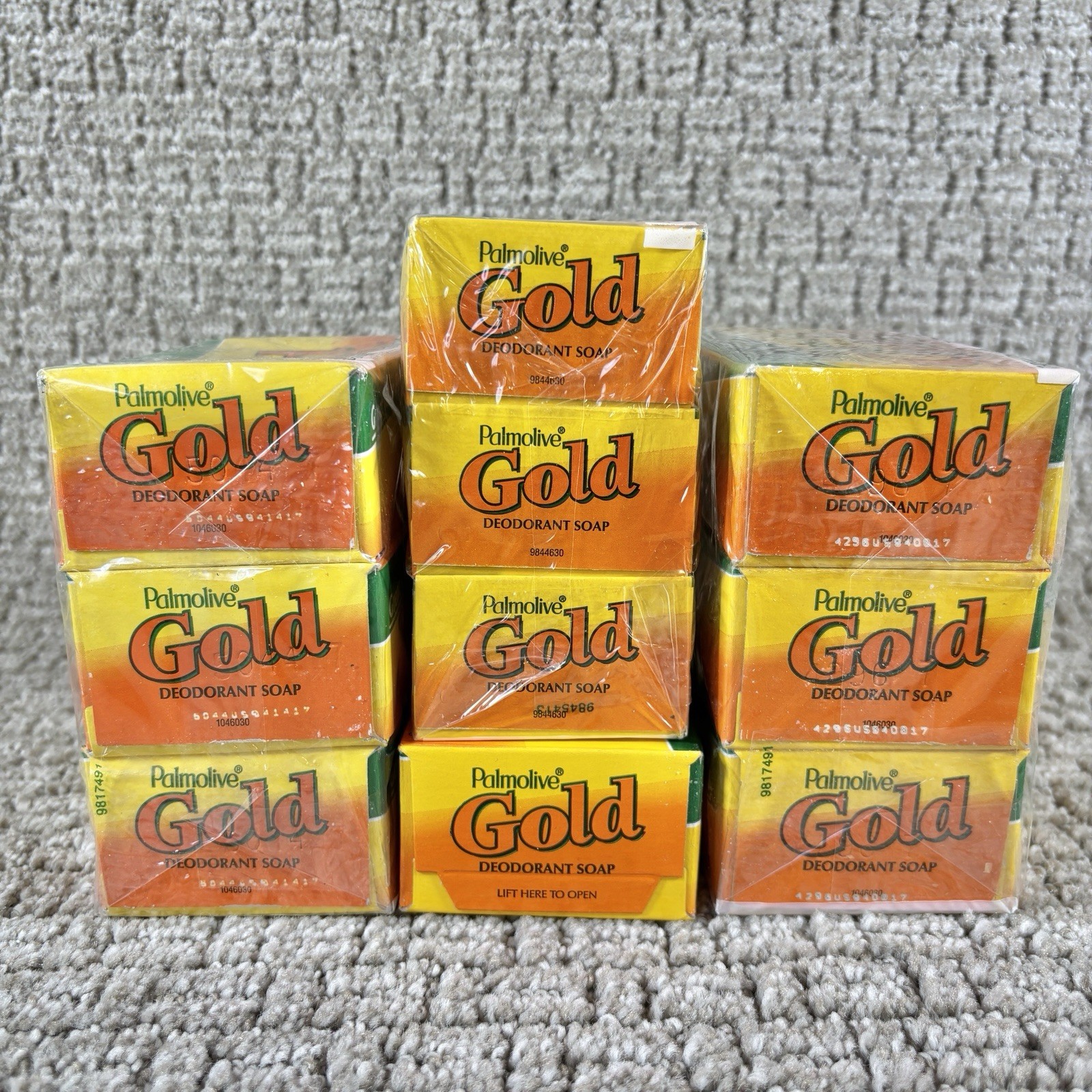 New Sealed Lot Of 10 Vintage Palmolive GOLD Deodorant Bar Soap 4 & 3.2 oz NOS