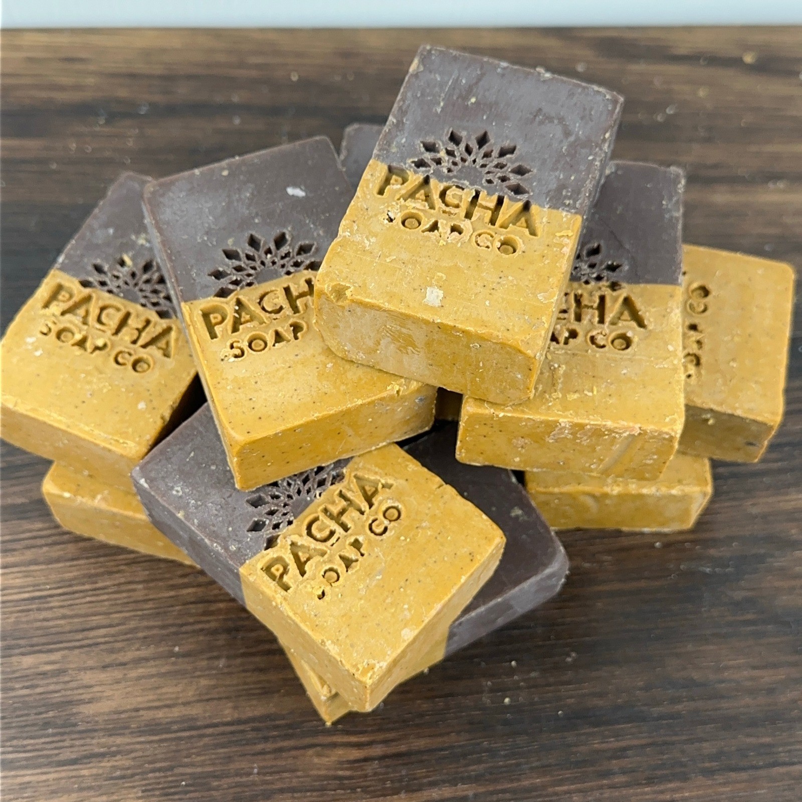 Pacha Soap Co Handcrafted Bar Soap Lot of 11 Two Tone Natural Plant Based 42oz