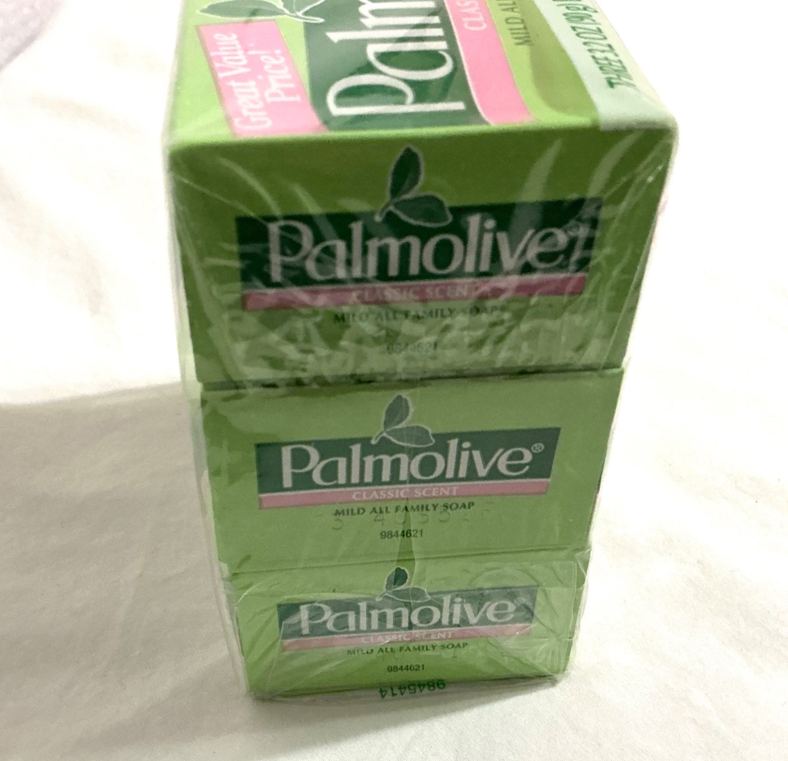 Palmolive Classic Scent Mild All Family Soap 3-Pack 3.2 Oz Bars, Sealed