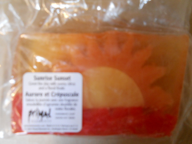 New Primal Elements Cut Soap Full, Sunrise Sunset, Orange Yellow Red Sun 5.6 oz.