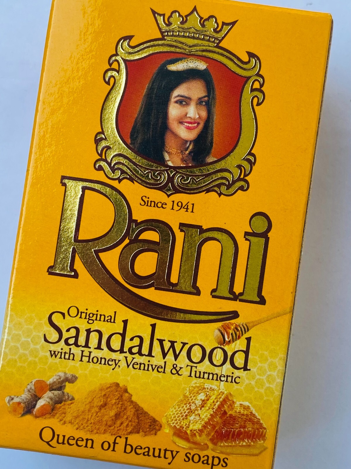 Ceylon Rani Ayurvedic Original Sandalwood With Venivel,Turmeric & Honey Soap 90g