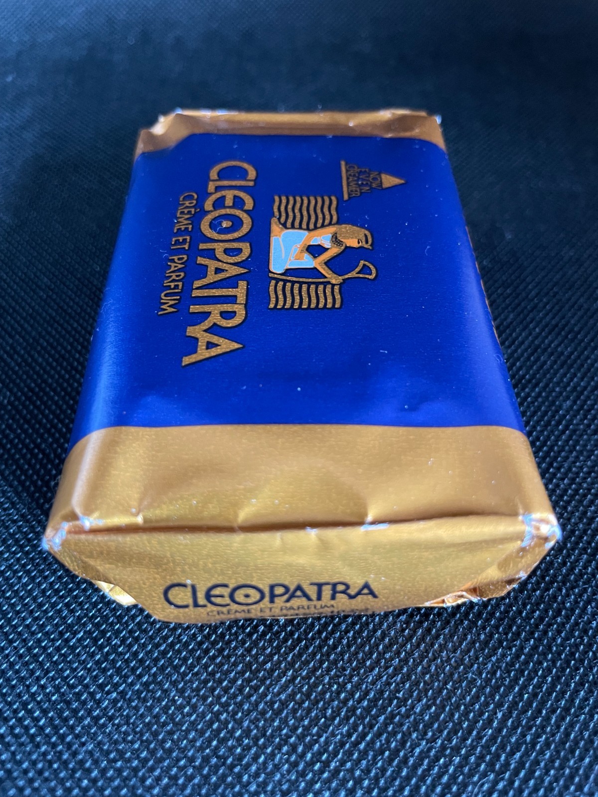 CLEOPATRA Creme et Parfum Soap 120g x3 Colgate Palmolive　Exp 11/25/2026