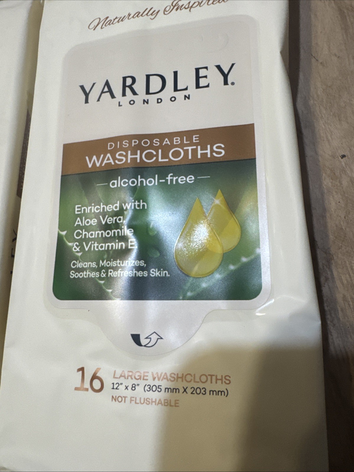 YARDLEY London 2 Packs 18 Large Disposable Body Wipes Washcloths 32 Wipes Total
