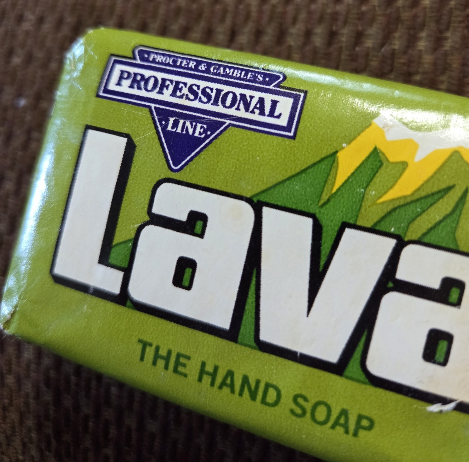 Vintage 1990 LAVA HAND SOAP 4 oz P&G Pumice Powered Professional Line