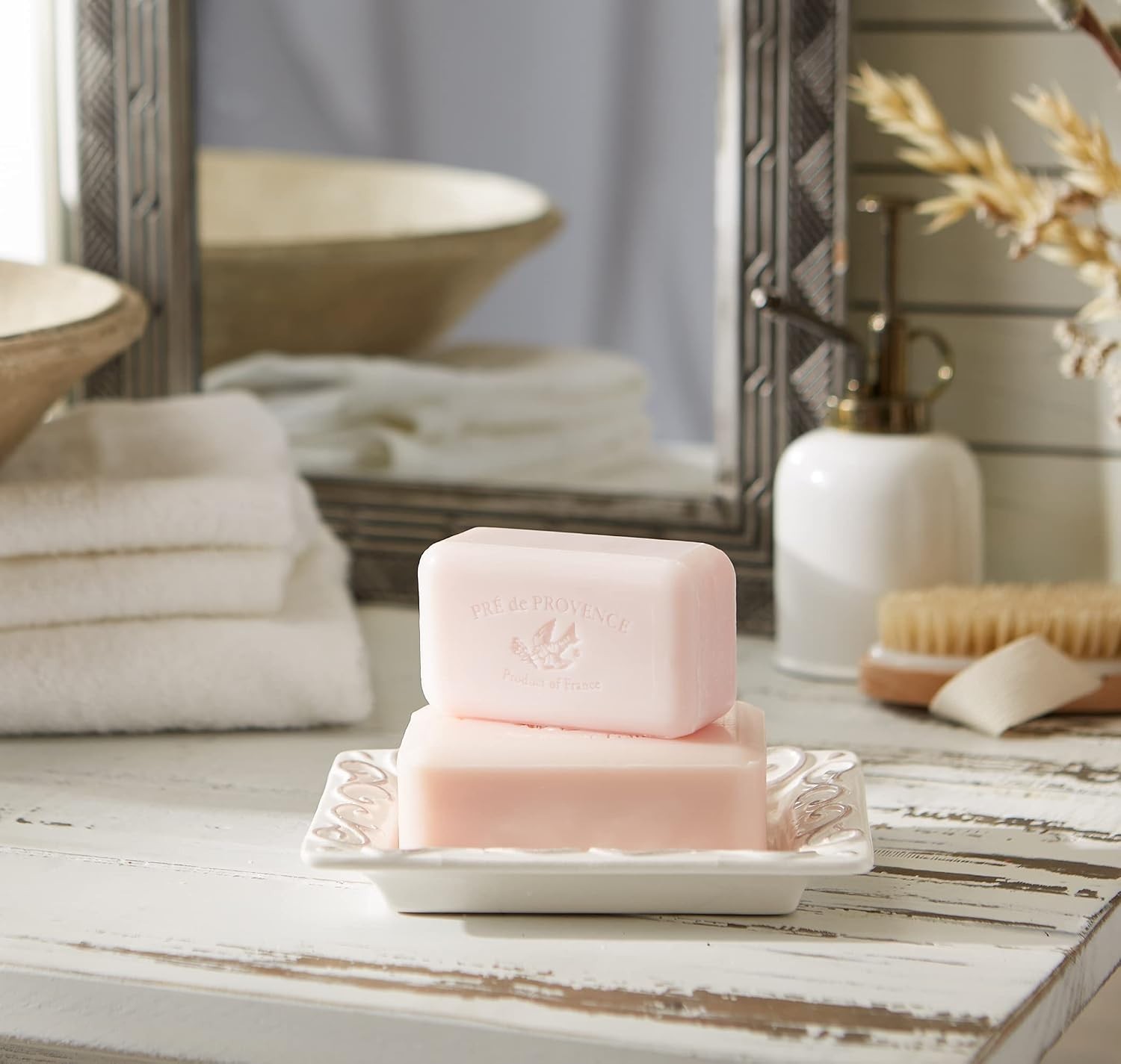 Elegant 8.8oz Artisanal Soap Bar – Moisturizing, Lily of the Valley Fragrance