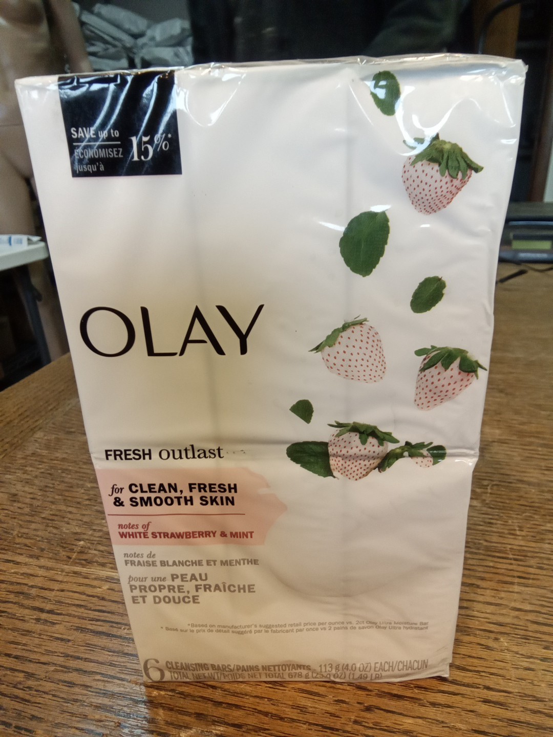 Olay Fresh Outlast Clean Fresh Smooth Skin White Strawberry Mint 6 Pack Bar Soap