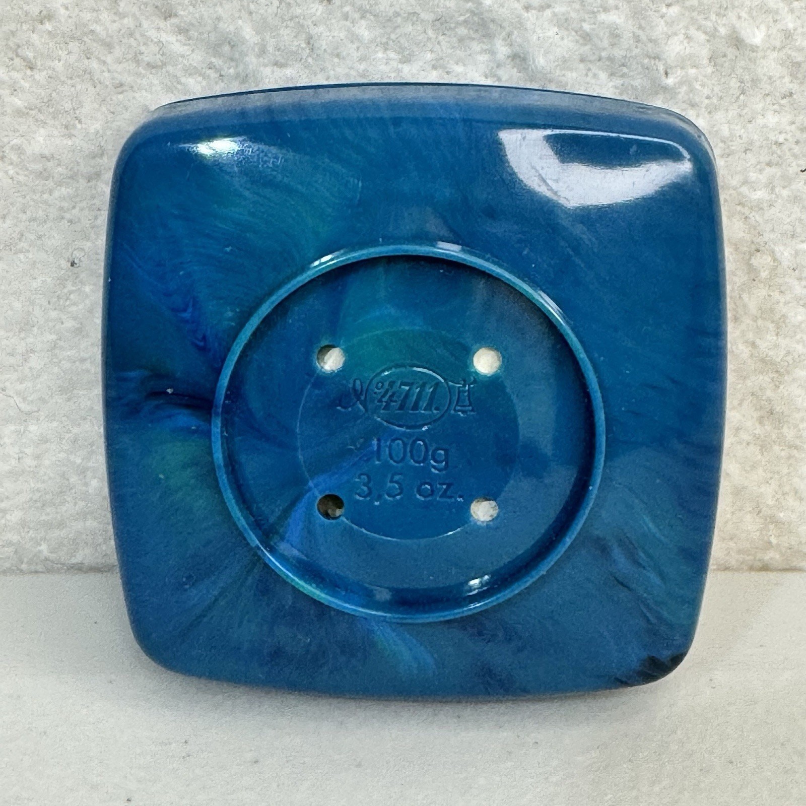 VTG 4711 TOSCA Soap Bar 100g 3.5oz & Square Plastic Soap Saver Travel Case