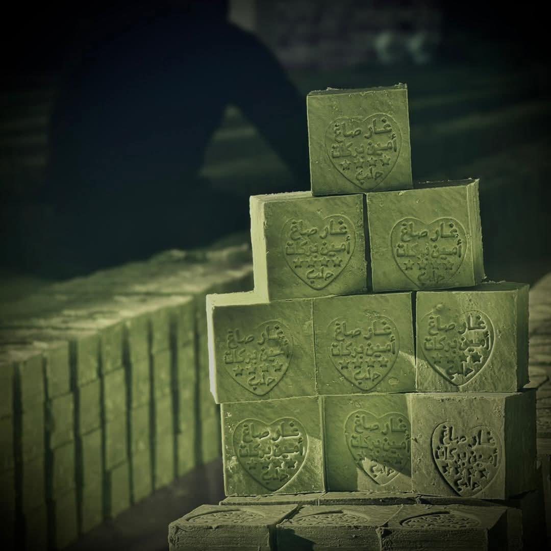 Premium Natural Laurel Soap – Traditional Handmade Olive & Laurel Oil Bar- 200g