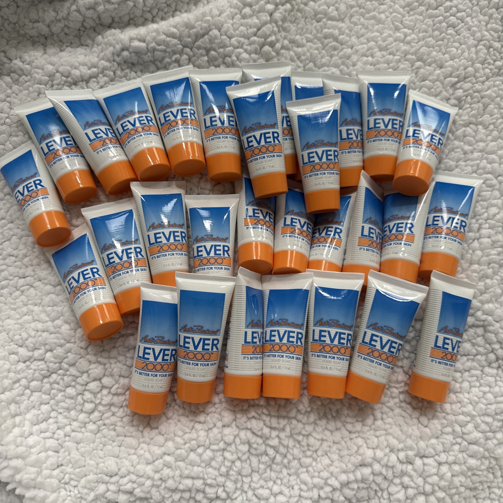 30 Vintage 1994 SAMPLE SIZE Lever 2000 0.6oz Anti Bacterial Liquid Soap. New.